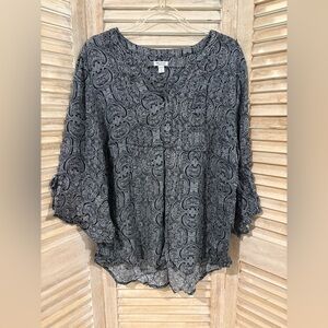 Black and Gray Paisley Top - 1X